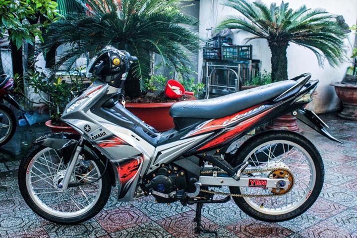 Exciter 135cc bo anh full luc sua xe bi phat tan de lo nhieu do choi - 3