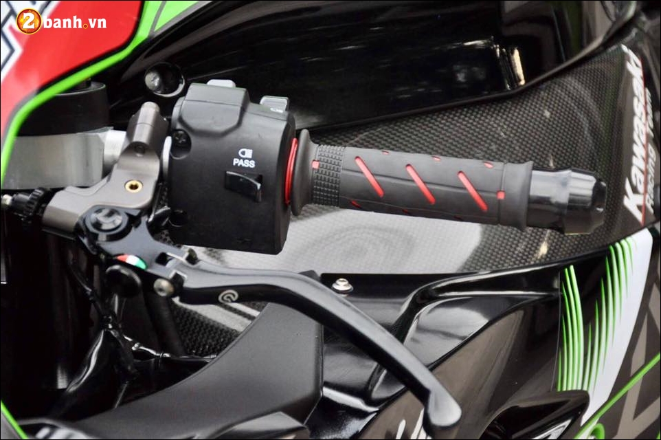 Kawasaki ninja zx-10r độ cái tên lừng lẫy trên đường đua