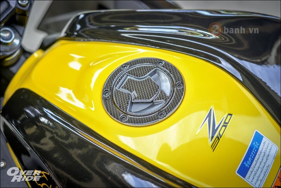 Kawasaki Z300 do noi loan cung phong cach Monster yellow - 7