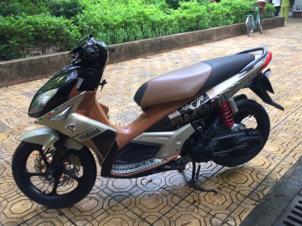 Rao ban xe Yamaha Nouvolx 135 nau nguyen ban may cuc chat - 3