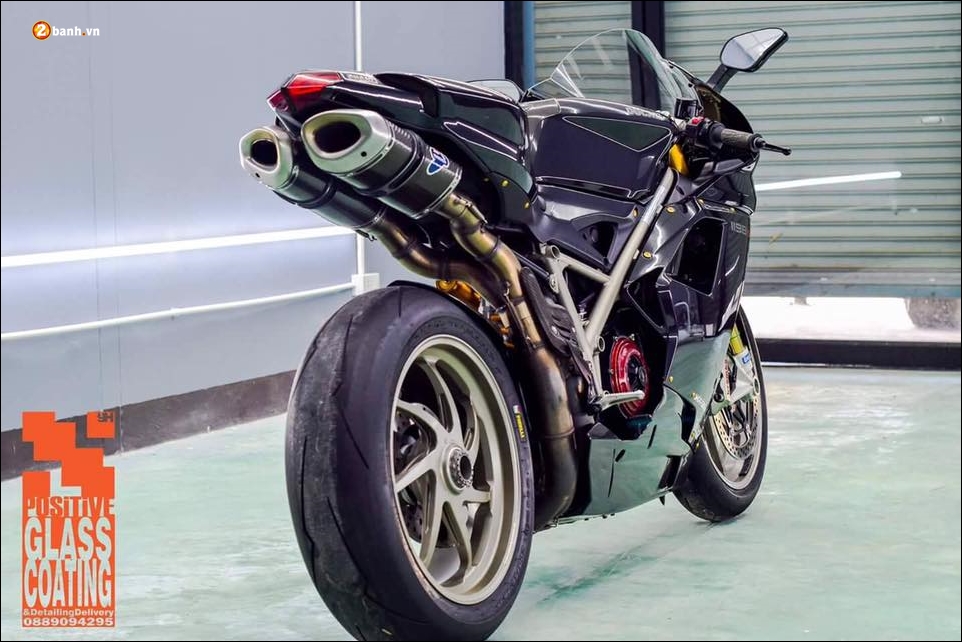 Ducati 1198S do huyen thoai trong lang Super Bike xylanh doi - 5