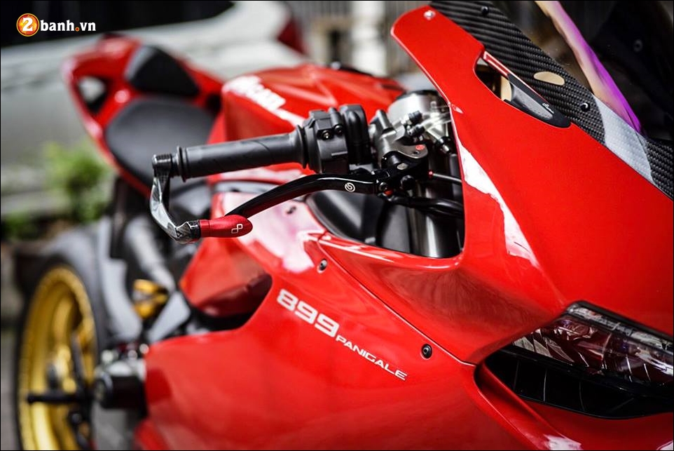Ducati 899 panigale độ tinh tế cùng loạt phụ kiện sang chảnh