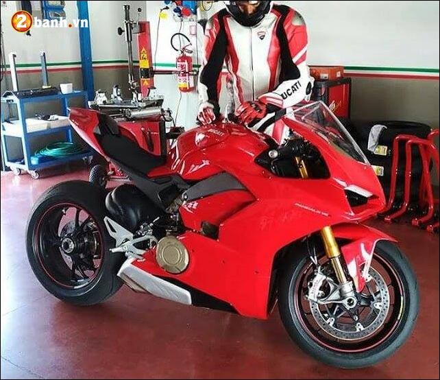 Ducati công khai khối động cơ mới v4 và quá trình chạy thử tại ý