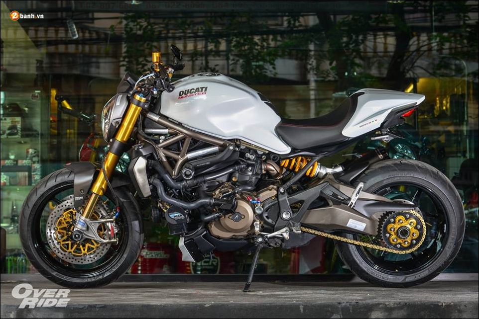 Ducati monster 1200s độ xứng danh quỷ đầu đàn gia đình monster