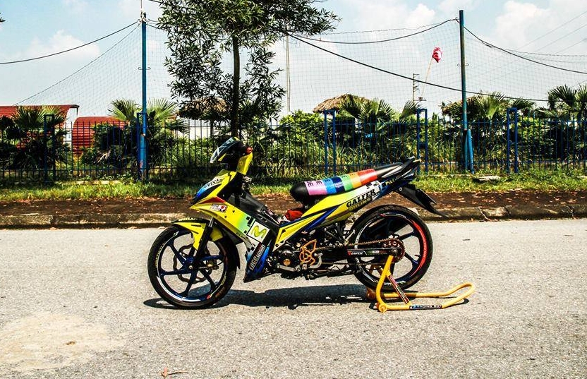 Exciter 2010 do kieng cuc doc voi sac mau tac ke bong - 7