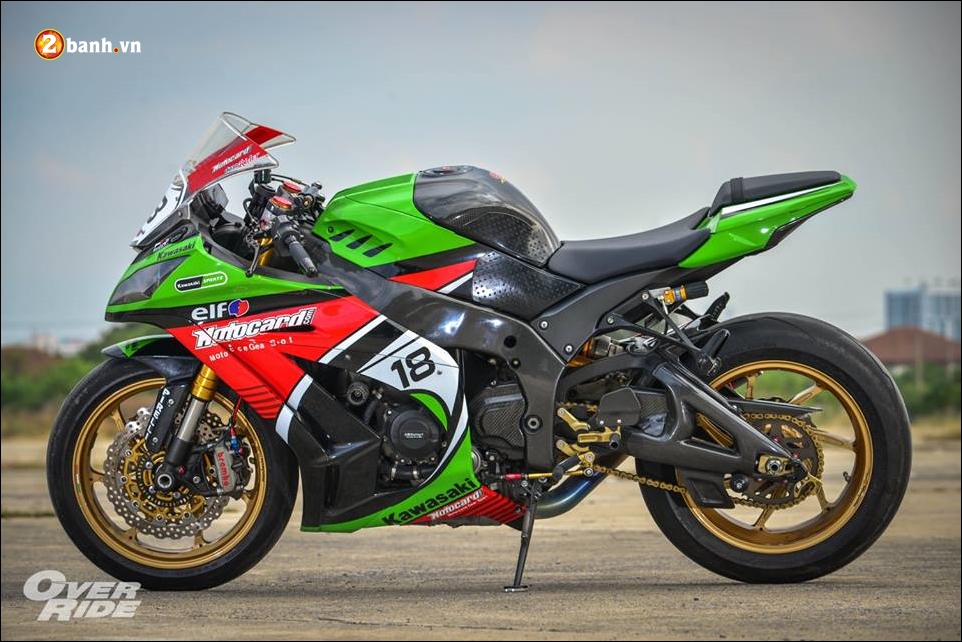 Kawasaki ninja zx-10r độ chiến thần đường đua mang tên green grasshopper