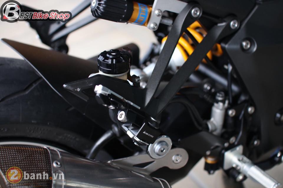 Kawasaki Z1000 day sac ben trong phien ban Matte Black - 8