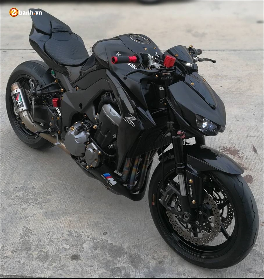 Kawasaki z1000 độ mãnh thú đầy mạnh mẽ trong lốt áo đen