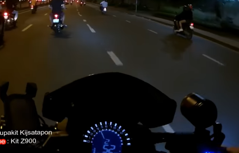 SU THAT ve Kawasaki Z900 bi CSGT chan lai cai ket khi English duoc ban ra veo veo - 3