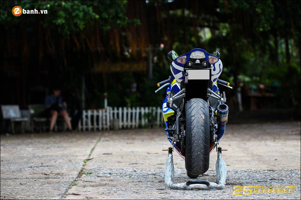 Suzuki GSXR1000 do cuc dep duoi nang chieu cung tem dau Ecstar - 12