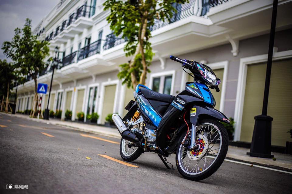 Yamaha Sirius phỏng kiểng lênh láng tư thế của biker Kiên Giang | 2banh.vn