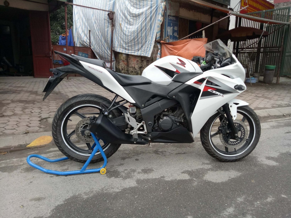 Ban Honda CBR 150 Trang bien so ha noi rat dep - 6