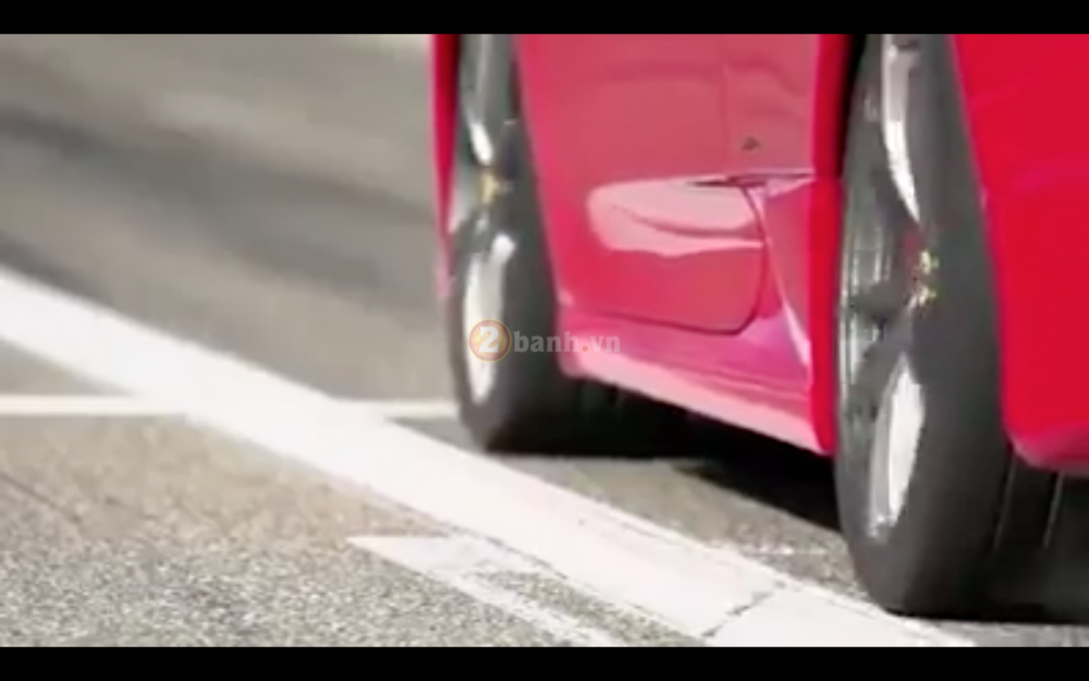 Clip Xe dap va Ferrari F430 Ai se chien thang trong cuoc dua Drag