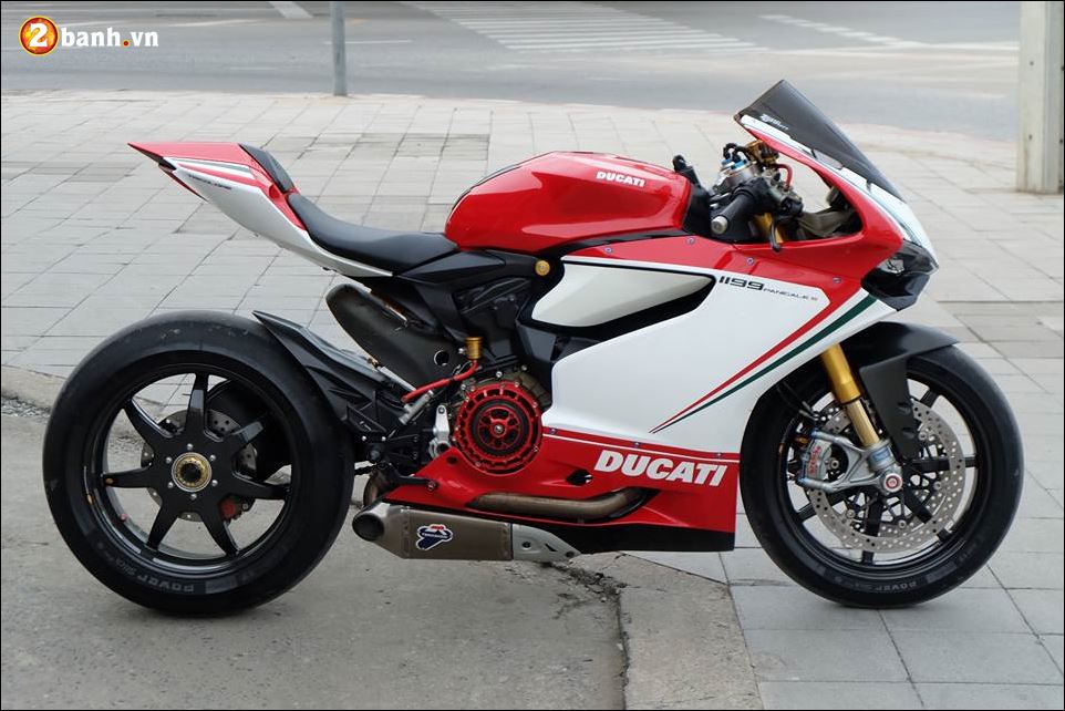 Ducati 1199 Panigale Superbike cong nghe mang danh hieu Born to Race - 3