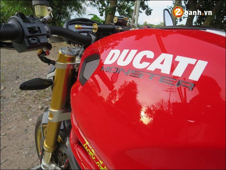 Ducati Monster 796 Quai vat hoan hao trong goi do full option
