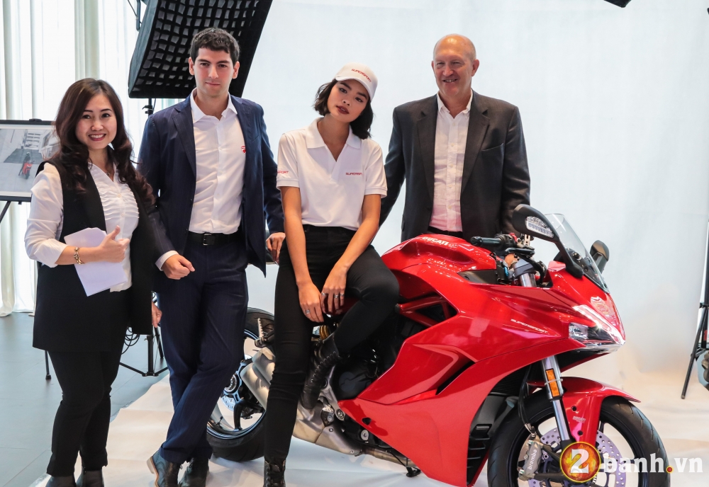 Ducati SuperSport chinh thuc ra mat thi truong Viet Nam voi gia ban tu 513900000 Dong - 4