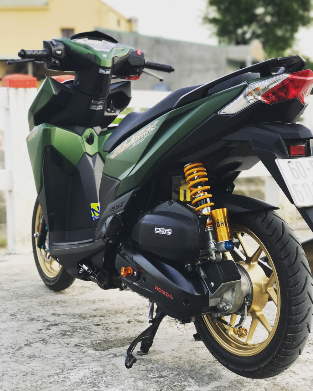 Honda Click 125i do chat voi do choi hang hieu cua biker Dong Nai - 6