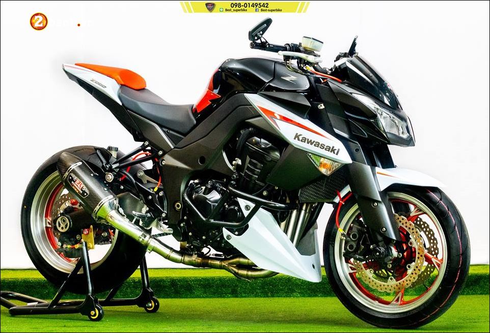 Kawasaki Z1000 Nakebike than thanh dung nghia ngay tu thuo khai sinh - 3