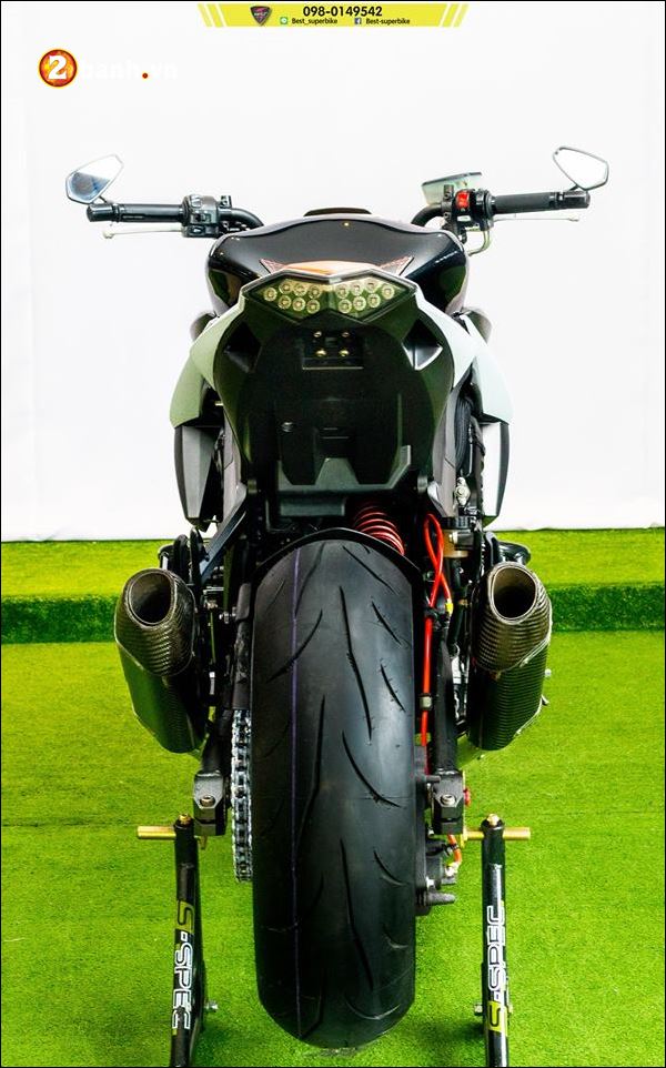 Kawasaki Z1000 Nakebike than thanh dung nghia ngay tu thuo khai sinh - 9