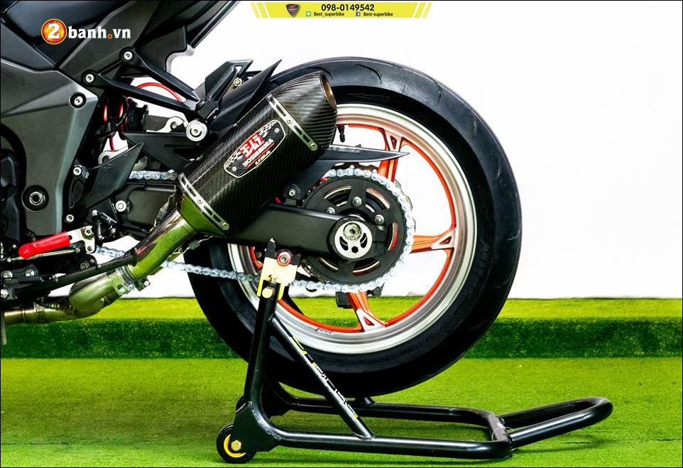 Kawasaki Z1000 Nakebike than thanh dung nghia ngay tu thuo khai sinh - 18