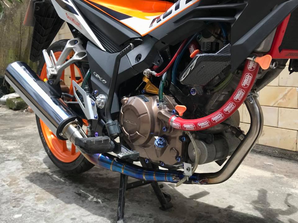 Sonic 150 do kieng dam chat the thao trong bo canh Repsol - 5