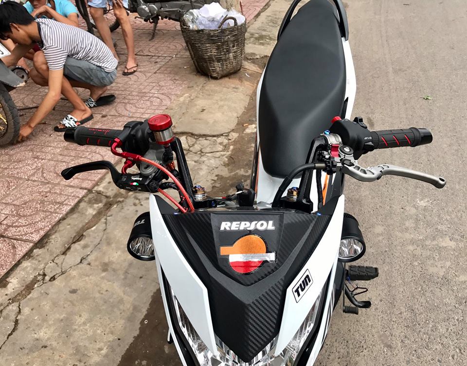 Sonic 150R do don gian dep den la ki cua biker Tay Ninh - 6