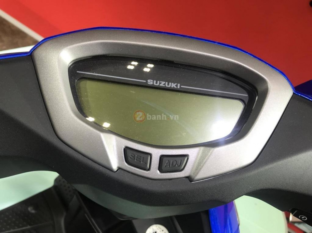 Suzuki Swish 125 2018 Mau xe tay ga trang bi den pha LED vua duoc gioi thieu - 5