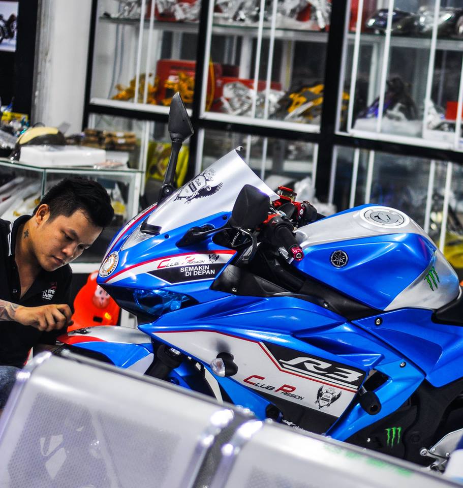 Tem Xe Yamaha YZF R3 Cao Cap Sieu Sang Chanh mat 12 tieng de hoan thanh - 4