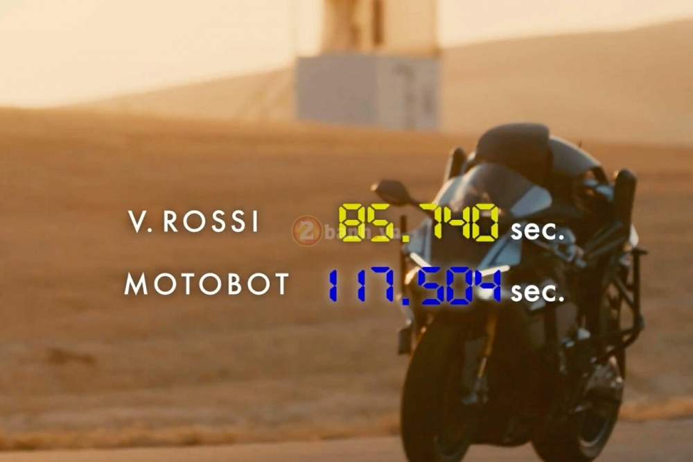 Valentino Rossi chien thang MotoBot trong gang tac - 6