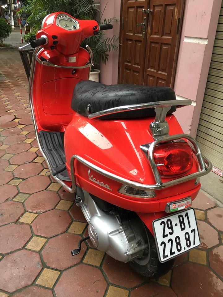 Vespa LX 125ie doi moi 2012 gia 31tr bs 29B 22887 mau Do rat moi giay to cchu