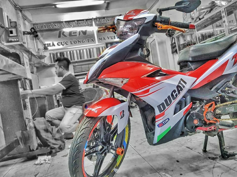 Yamaha Exciter 150 do kieng nhe nhang voi bo canh Ducati - 4