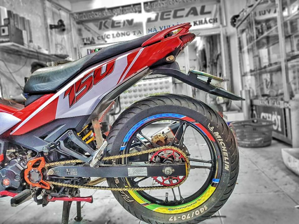 Yamaha Exciter 150 do kieng nhe nhang voi bo canh Ducati - 5
