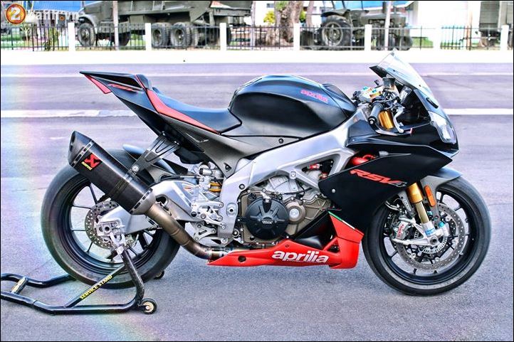 Aprilia rsv4 Factory APRC ve dep tu Superbike cong nghe phien ban Limited - 3