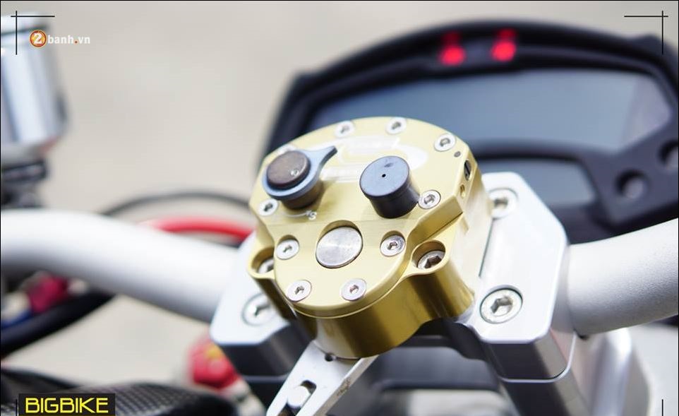 Ducati Monster 1100 EVO ban nang cap tu thanh vien gia dinh Quai Vat - 5