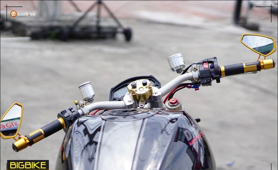 Ducati Monster 1100 EVO ban nang cap tu thanh vien gia dinh Quai Vat - 9