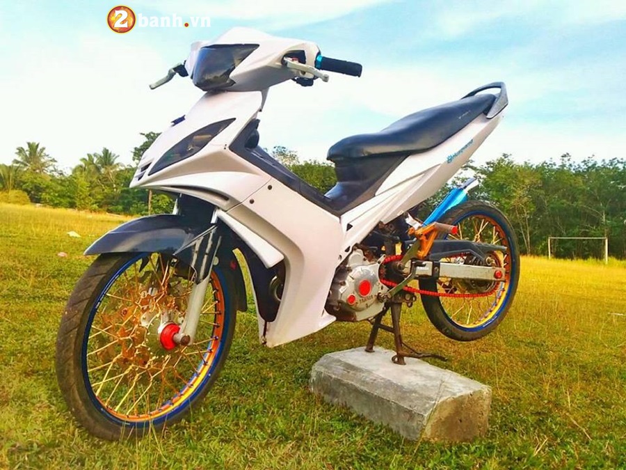Exciter 135 do phong cach cop day manh me cua Biker Malaysia - 5