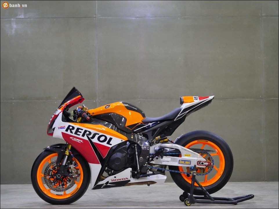 Honda CBR1000RR Repsol Superbike hang dau den tu dat nuoc Nhat Ban - 8