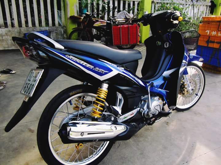 Jupiter lot xac voi hang loat do choi den tu biker Nui Thanh - 5