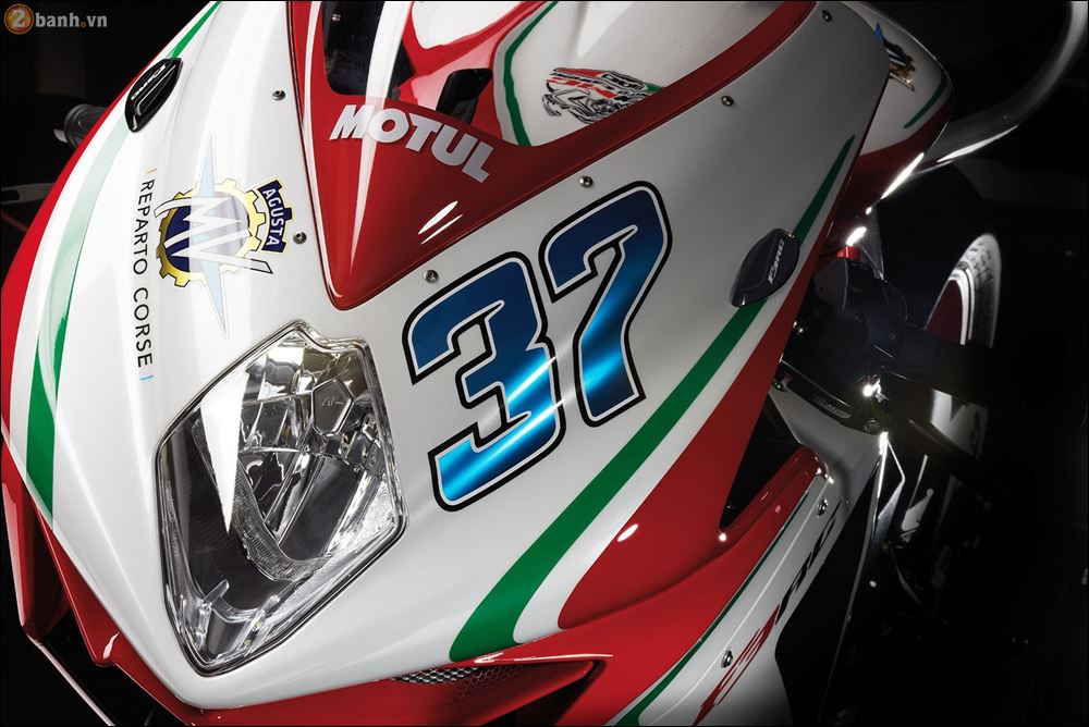 MV Agusta da cong bo chi tiet ve cac ban cap nhat cho chiec F3 675 RC va F3 800 RC cho nam 2018 - 3