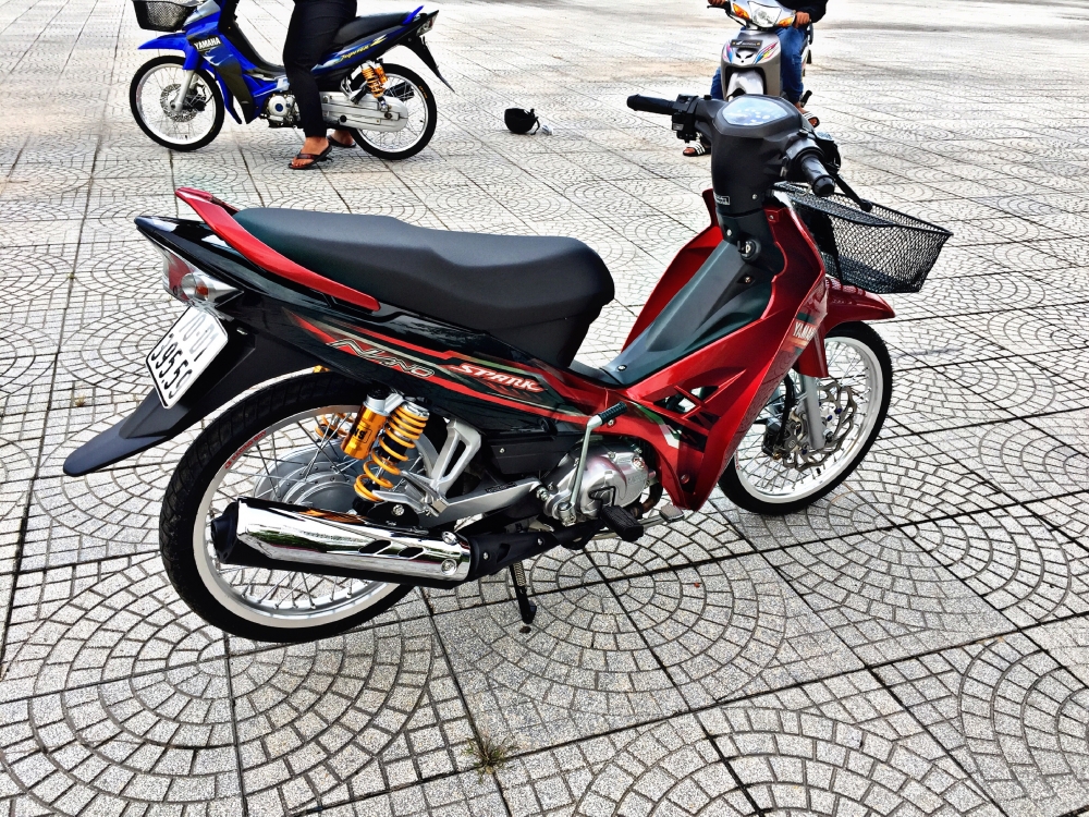Spark nano cua biker tre Tay Ninh - 8