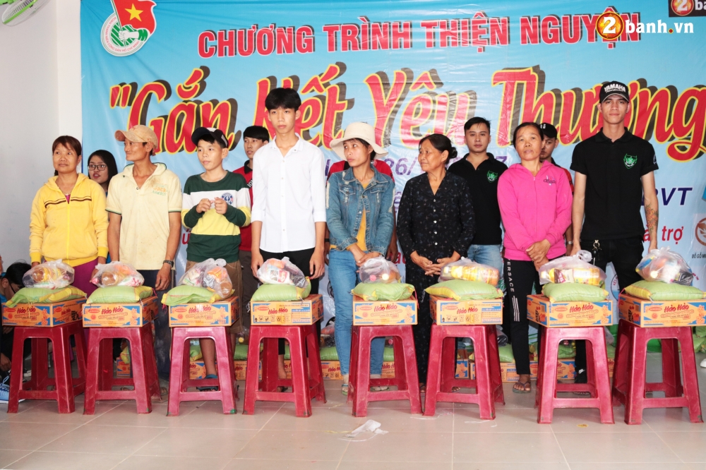 Team thanh nien chuyen can Team Exciter Volunteer HCM Gan Ket Yeu Thuong day y nghia - 34