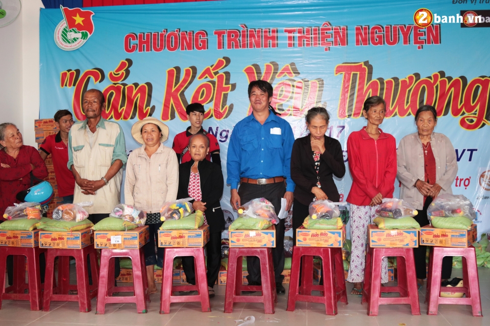 Team thanh nien chuyen can Team Exciter Volunteer HCM Gan Ket Yeu Thuong day y nghia - 41