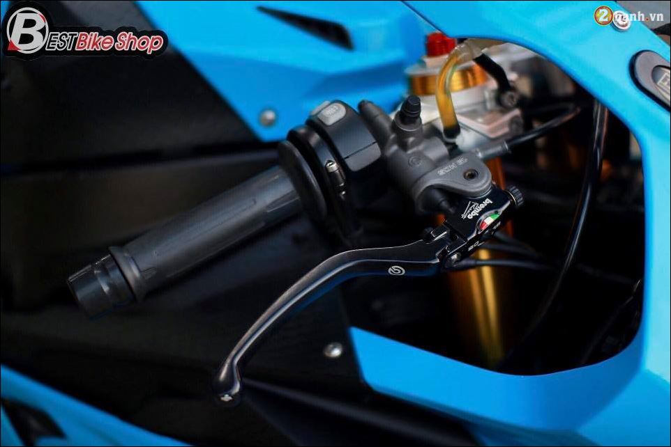 BMW S1000RR hoa than cuc ngau qua phien ban xanh Pestronas - 5