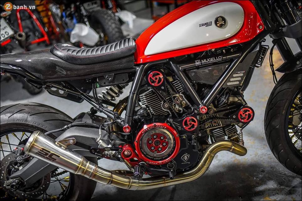 Ducati Scrambler Cafe racer Quai vat hinh thanh tai xuong do Mugello - 9