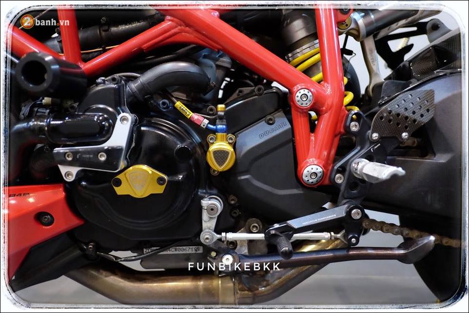 Ducati Street Fighter 848 ve dep tu giai thoai chien binh duong pho - 17