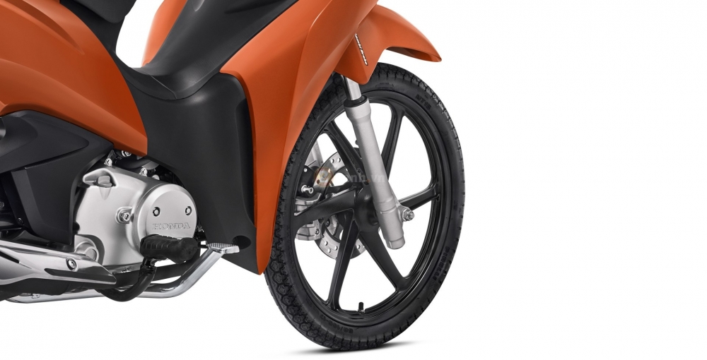 Honda Biz 125 2018 Kieu doc la trang bi cong nghe hien dai voi gia ban 64 trieu dong - 2