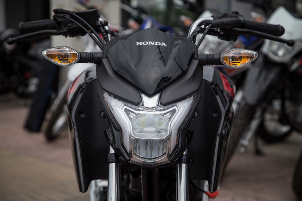 Honda CBF125R mau moto co nho phu hop cho nguoi Viet - 2