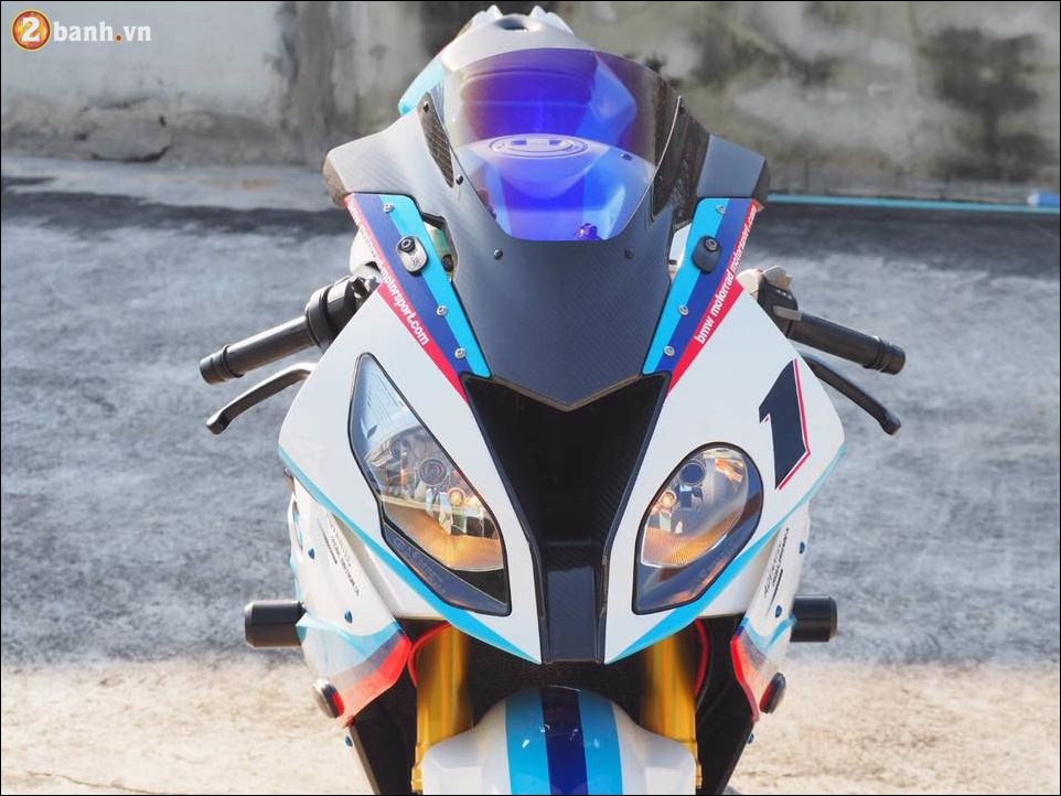 BMW S1000RR ve dep kho cuong tu Ca map tren can - 3