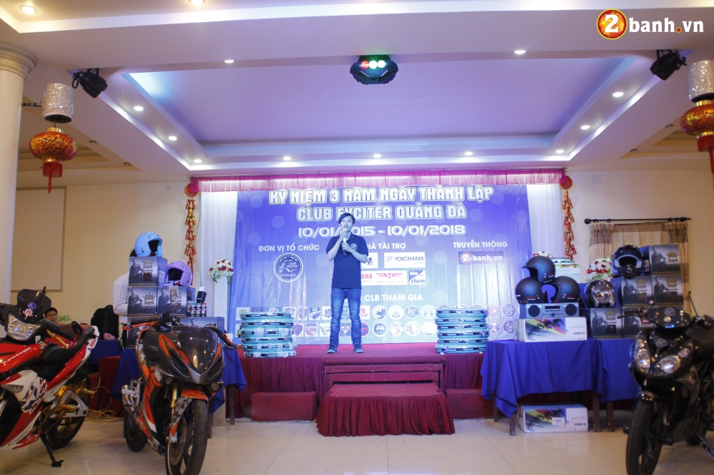 Club Exciter Quang Da mung sinh nhat lan III day hoanh trang - 12