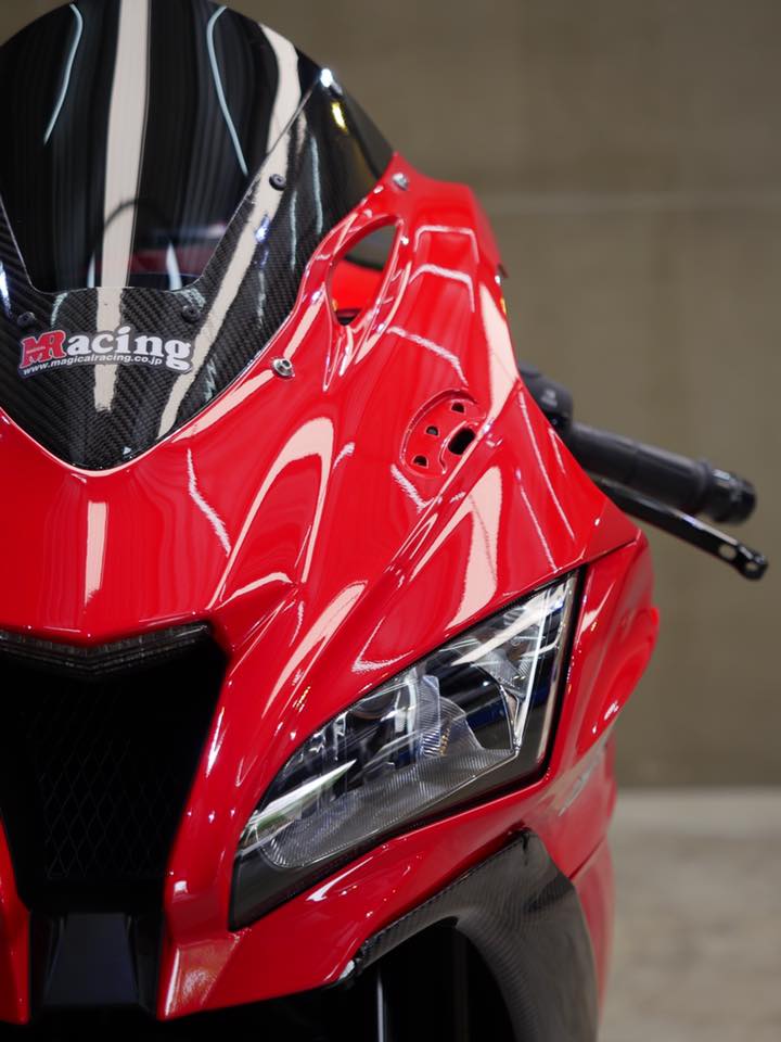 Kawasaki ZX10R buc pha ngoan muc cung body Red Sporty